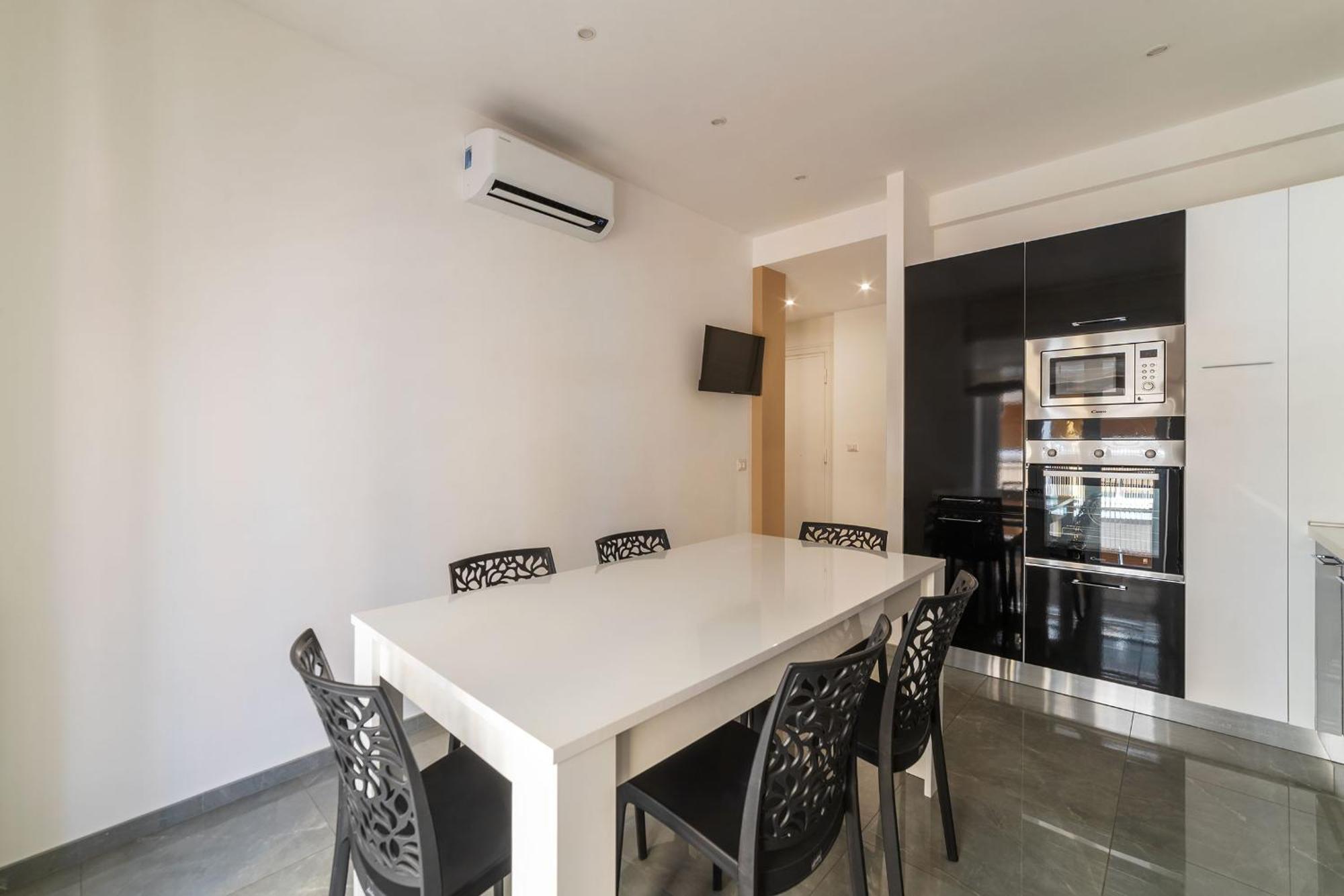Joivy Delightful 3-Bed Flat With Balcony Apartment Rome Exterior photo