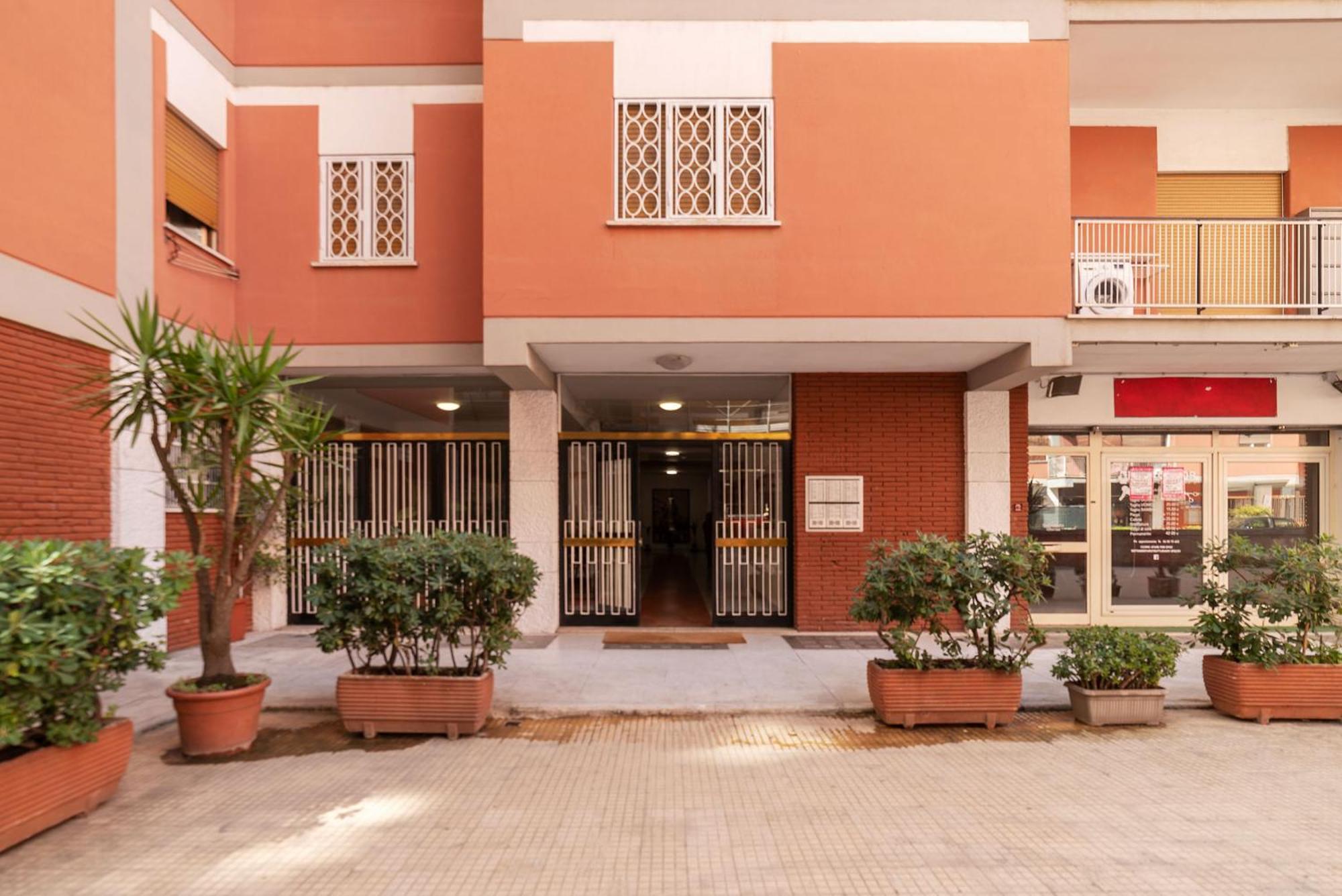Joivy Delightful 3-Bed Flat With Balcony Apartment Rome Exterior photo